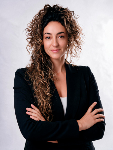 Alexandra Sinausia